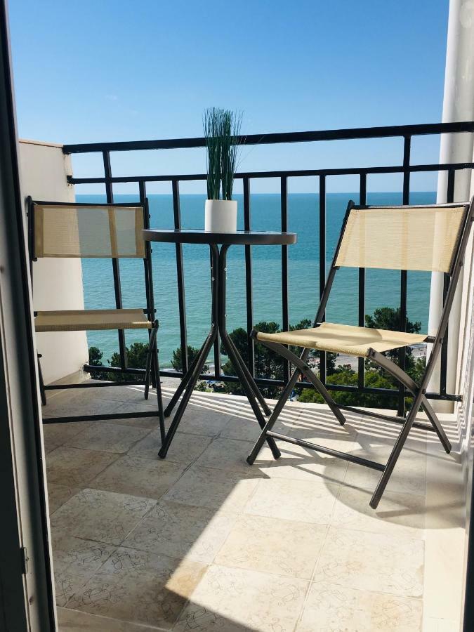 Yellow Room With Sea View Махинари Екстериор снимка