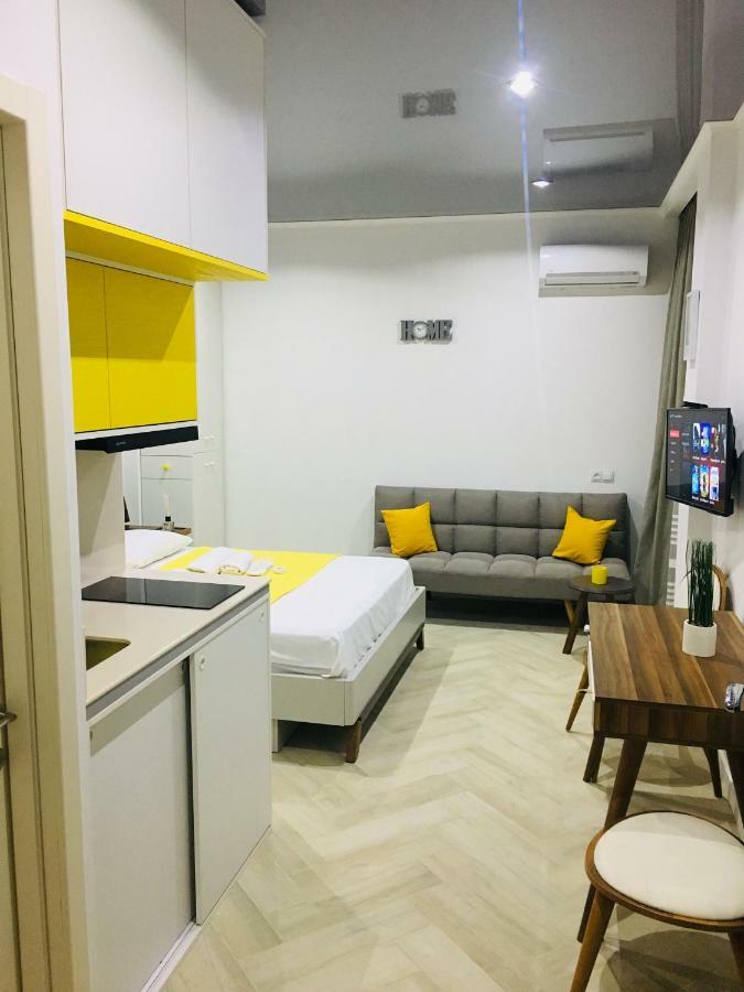 Yellow Room With Sea View Махинари Екстериор снимка