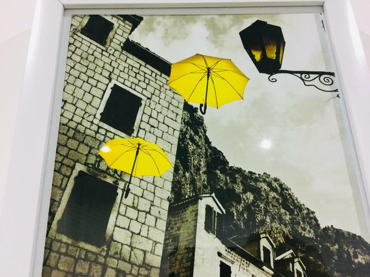 Yellow Room With Sea View Махинари Екстериор снимка