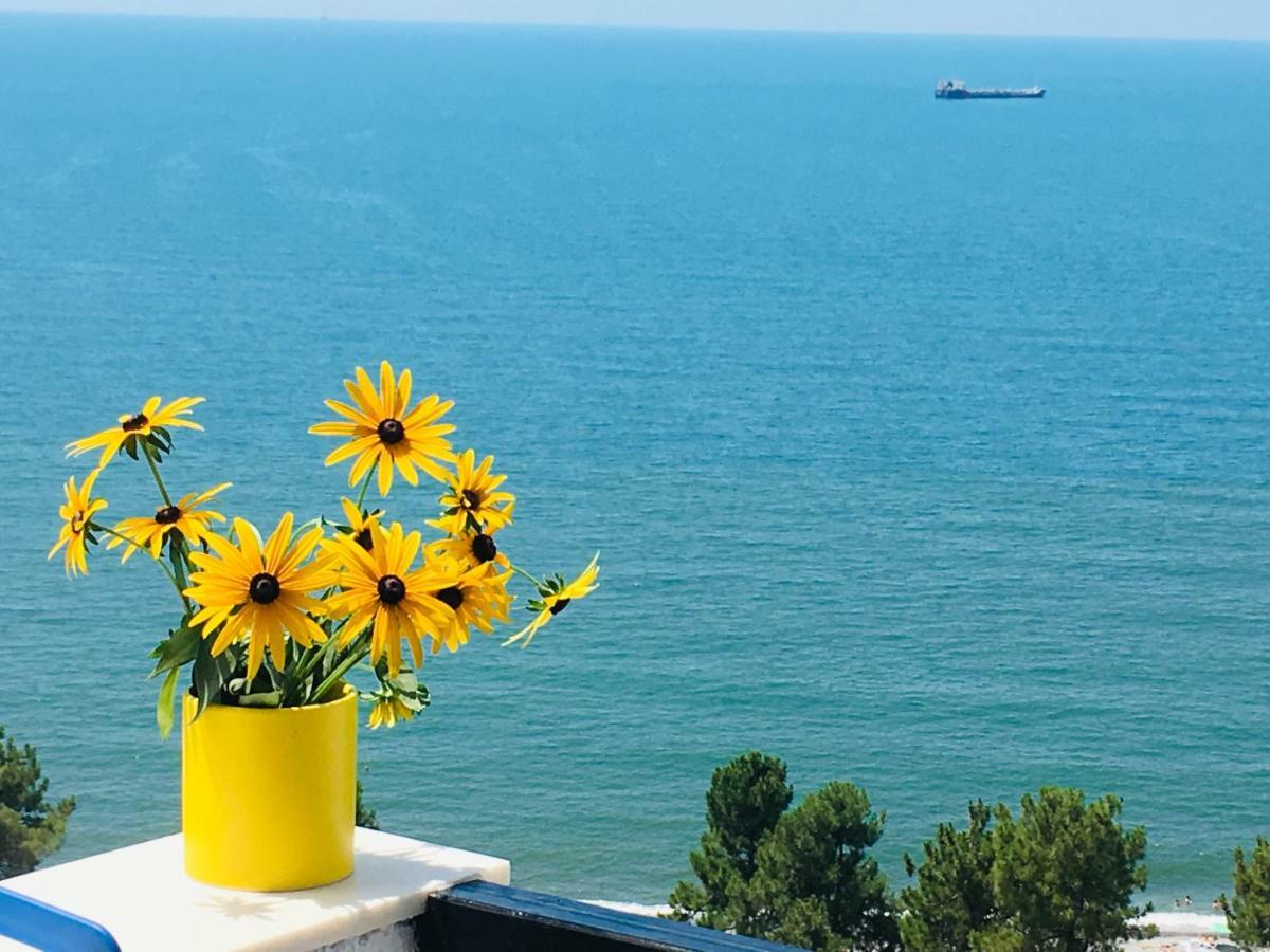 Yellow Room With Sea View Махинари Екстериор снимка